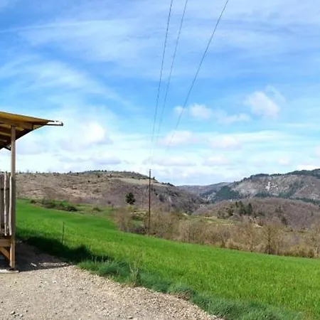 Tiny Mirador A La Ferme בקתה