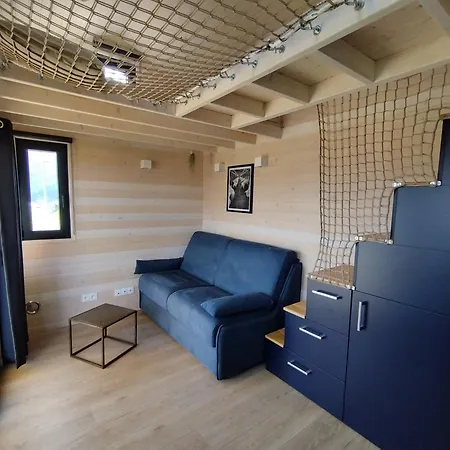 Tiny Mirador A La Ferme 샬레 Treves